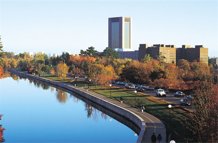 Entrance Awards for International Students, Carleton University